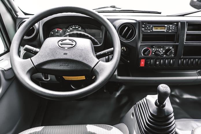 2018-06-01-hino-llega-a-cuyo-03