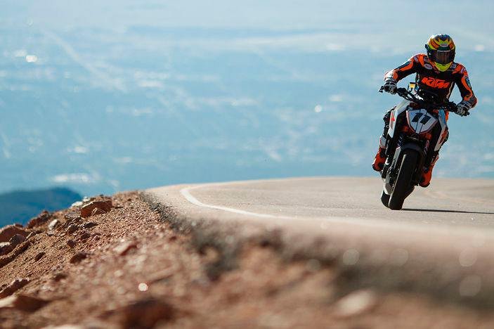 2019-09-12-las-5-carreras-de-motos-mas-peligrosas-7-08