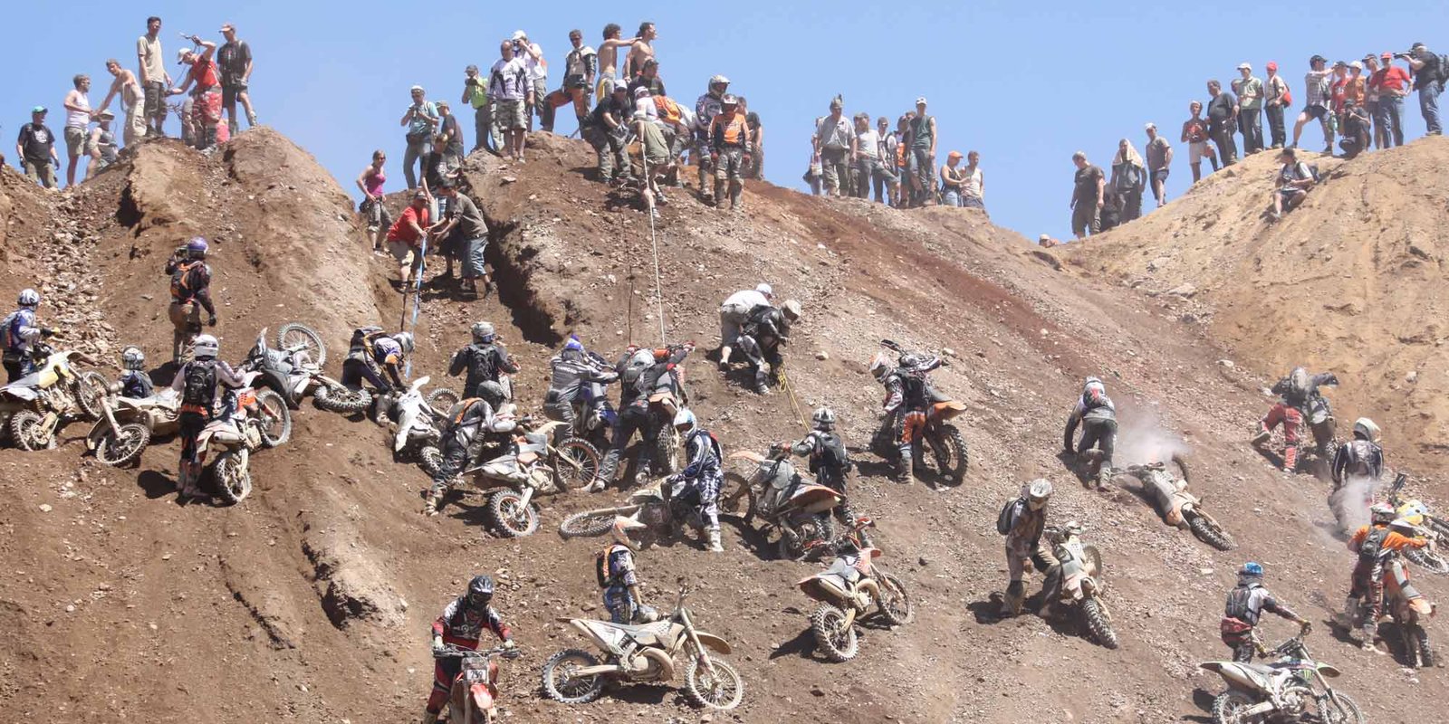 2019-09-12-las-5-carreras-de-motos-mas-peligrosas-9-10