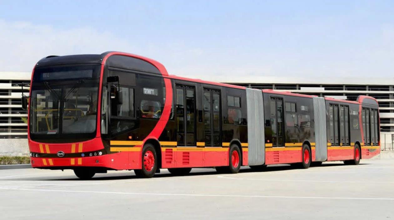 2019-09-27-el-autobus-electrico-mas-largo-del-mundo-3-03