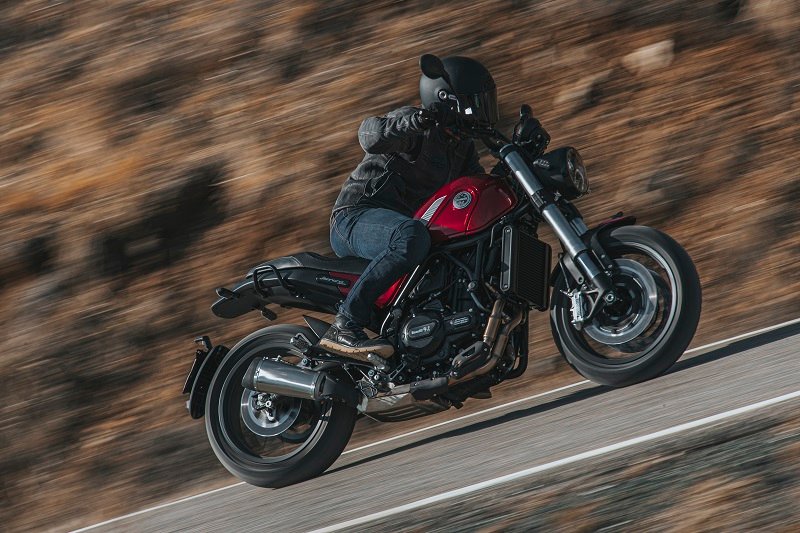 Benelli Leoncino 500