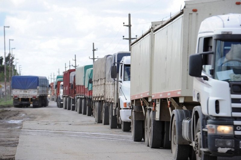 CECHA le responde a Moyano