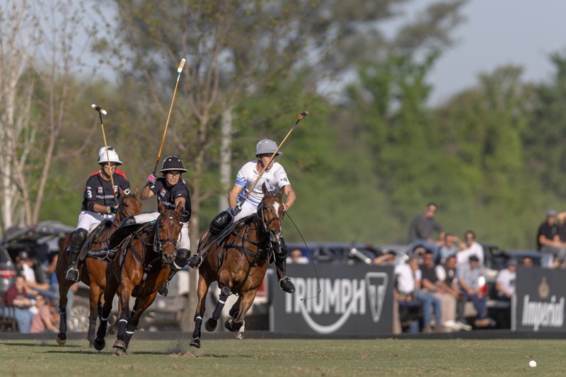 Triumph Motorcycles: Sponsor Oficial del Polo 2024