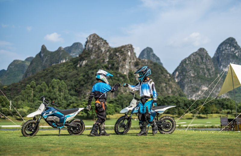 CFMOTO lanza su nueva línea YOUTH de motos eléctricas