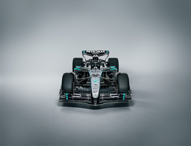 Mercedes-AMG PETRONAS presenta su modelo W16 para 2025