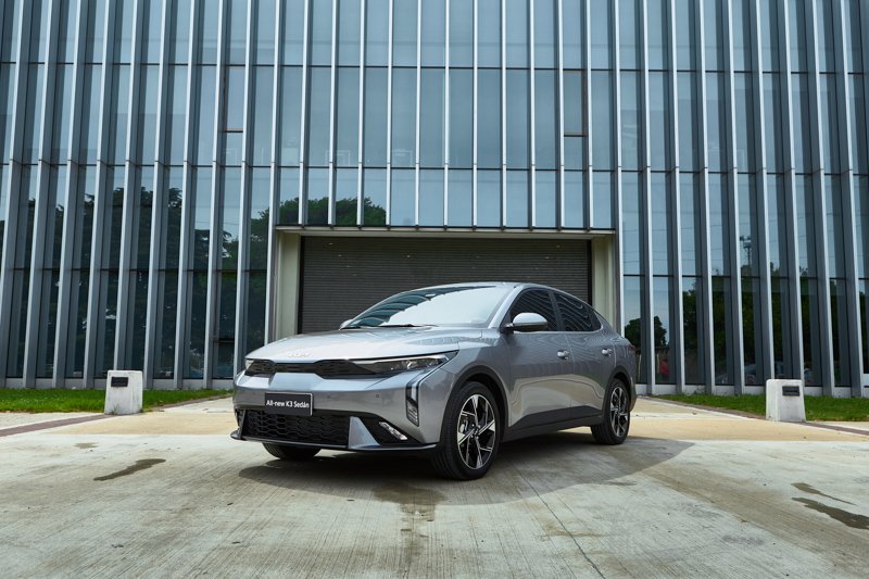 Kia Argentina presenta el All-New K3 en dos versiones