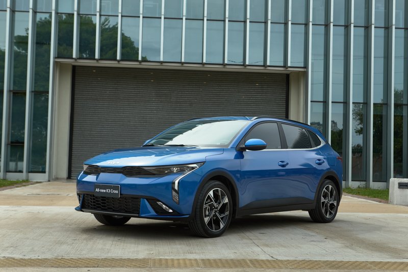 Kia Argentina presenta el All-New K3 en dos versiones