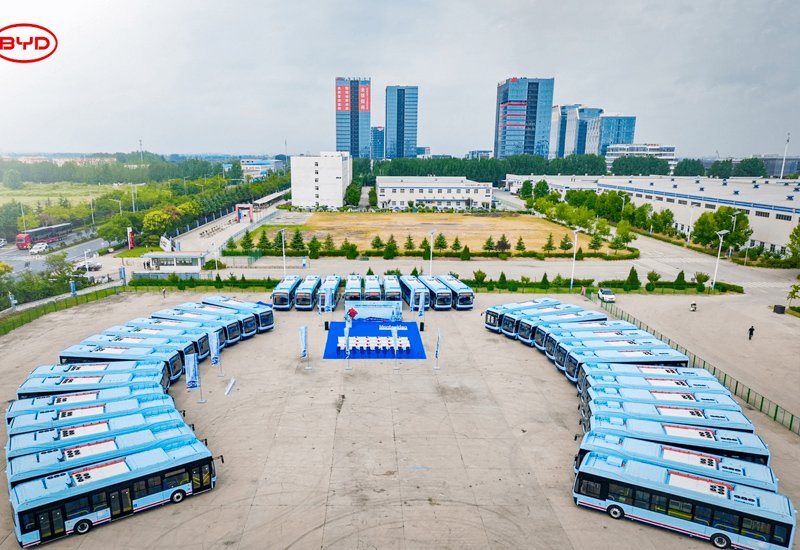 BYD y CUTCSA impulsan carga gratis para taxis eléctricos