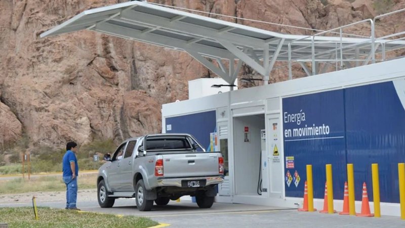 El gobierno habilita estaciones de servicio móviles
