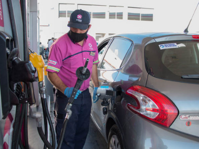 Se prohibirá vender 0km que utilicen Nafta o Gasoil a partir de 2041