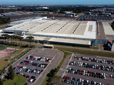 20 años de producción de utilitarios Renault en Brasil