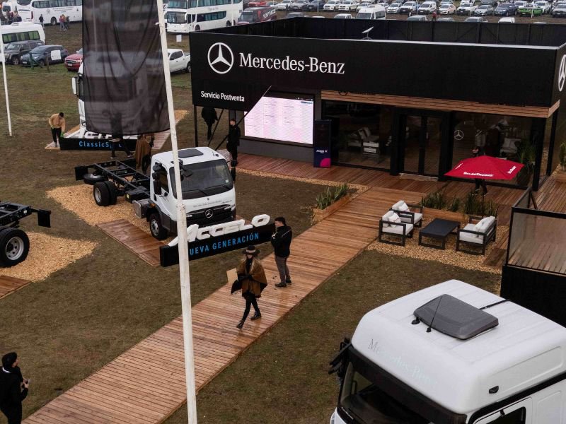 Mercedes-Benz presentó su oferta para el agro
