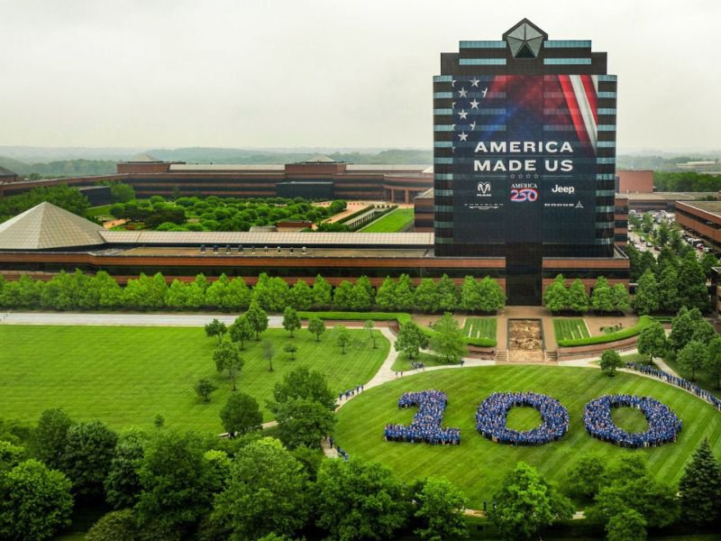 Chrysler celebró 100 años de historia en Michigan