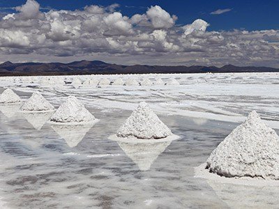 Bolivia con socio alemán para explotar el litio
