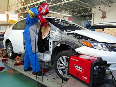 México consolida su industria de reparación automotriz