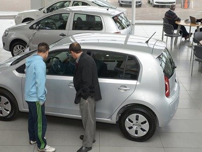 Se podrán comprar autos en Santa Cruz sin pagar impuestos